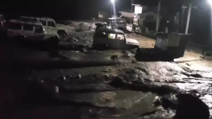 Uttarakhand Weather Update: उत्तरकाशी में गुरुवार देर रात को भारी वर्षा हुई। फोटो- जागरण