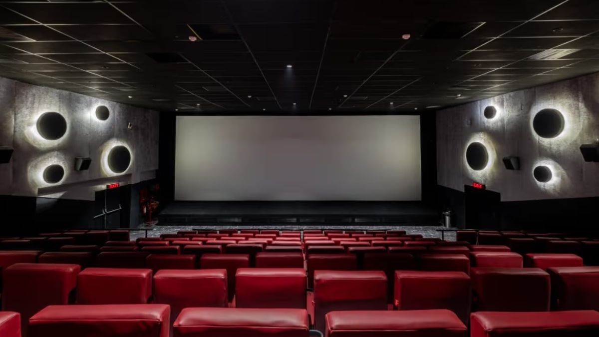 https://www.jagranimages.com/images/newimg/26072025/26_07_2025-delhi-cinema-hall_23995219.jpg