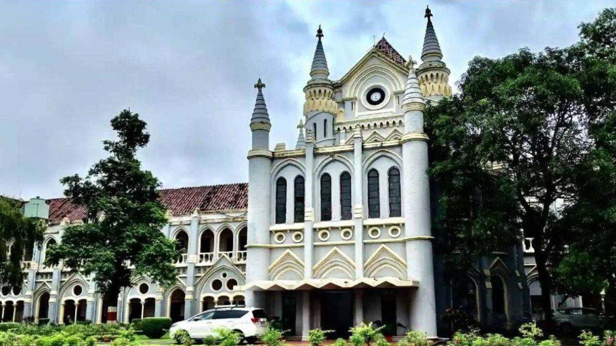 https://www.jagranimages.com/images/newimg/26072025/26_07_2025-mp_highcourt__23994766.jpg