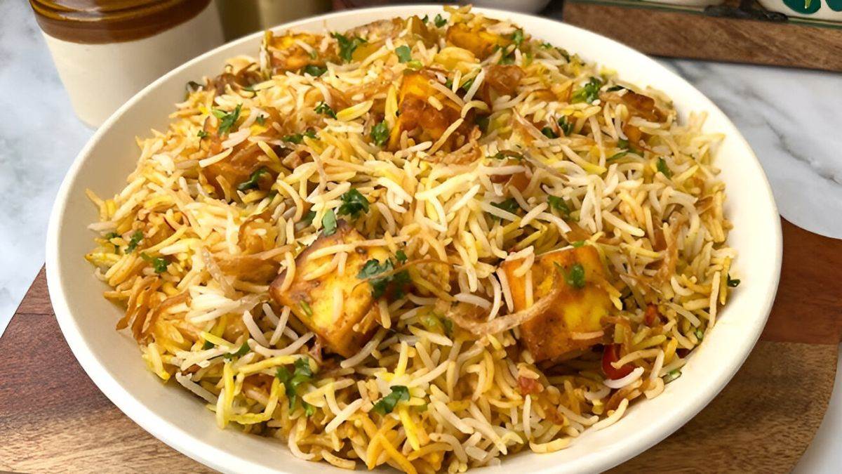 https://www.jagranimages.com/images/newimg/26072025/26_07_2025-paneer_makhani_biryani_recipe_23995327.jpg