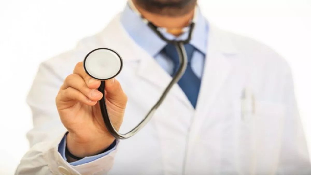 अल्मोड़ा जिला अस्पताल में इमरजेंसी ड्यूटी में नशे में पाए गए डाक्टर से मांगा स्पष्टीकरण