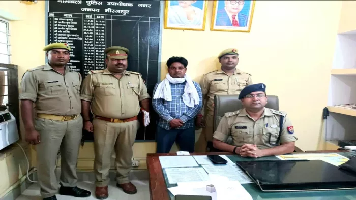 मिर्ज़ापुर में मुँहबोले भाई द्वारा दुष्कर्म की घटना सामने आई है।