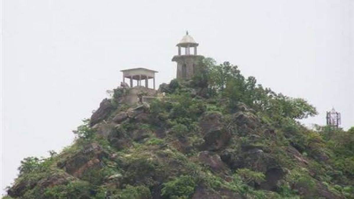 https://www.jagranimages.com/images/newimg/26082022/26_08_2022-kanhad_pahadi_sunrise_23014108.jpg