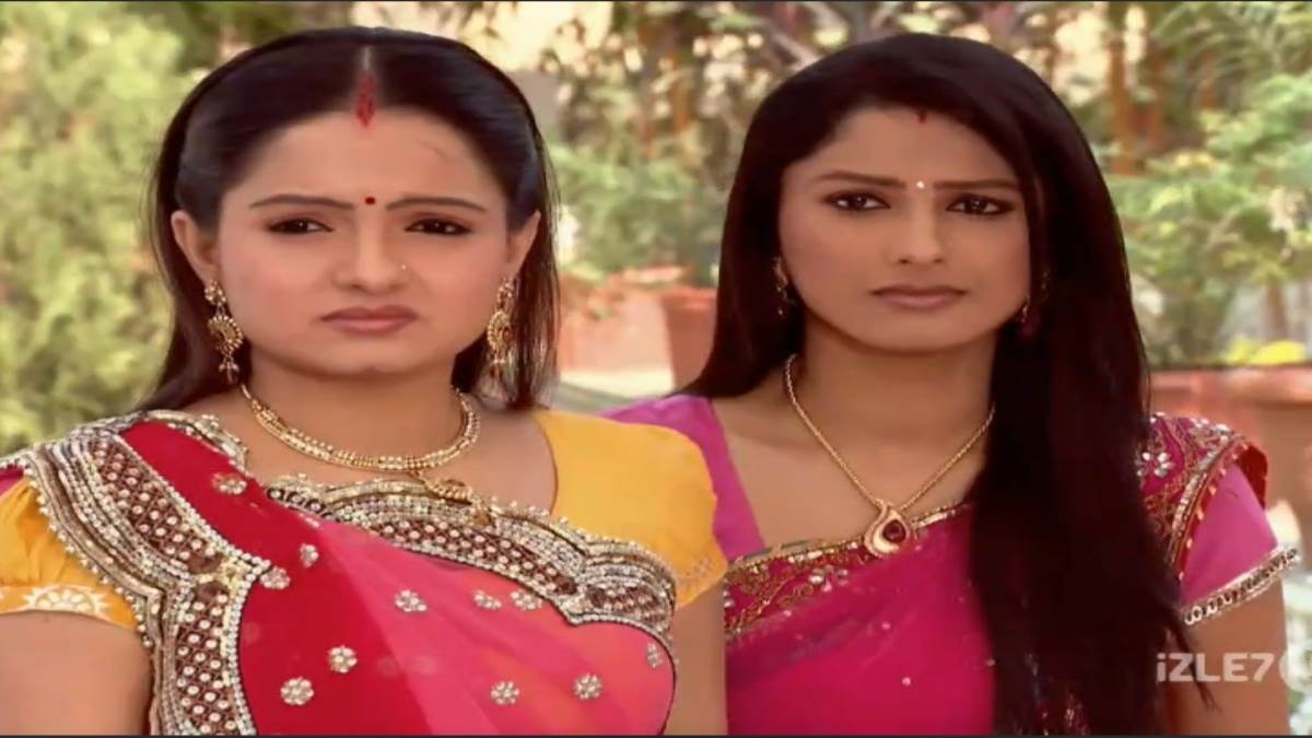 https://www.jagranimages.com/images/newimg/26082022/26_08_2022-rucha_hasabnis_23014042.jpg