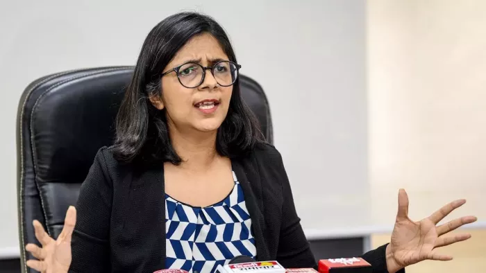 स्वाति मालीवाल ने कहा कि अधिकारी पर नाबालिग के साथ दुष्कर्म करने का आरोप है।