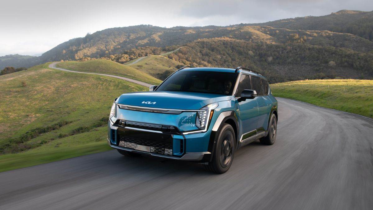 https://www.jagranimages.com/images/newimg/26082023/26_08_2023-kia_ev_9_23512756.jpg