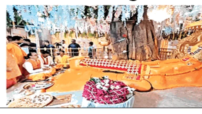 'सॉफ्ट हिंदुत्व' की छवि को कमजोर करने की रणनीति है श्री हनुमान लोक