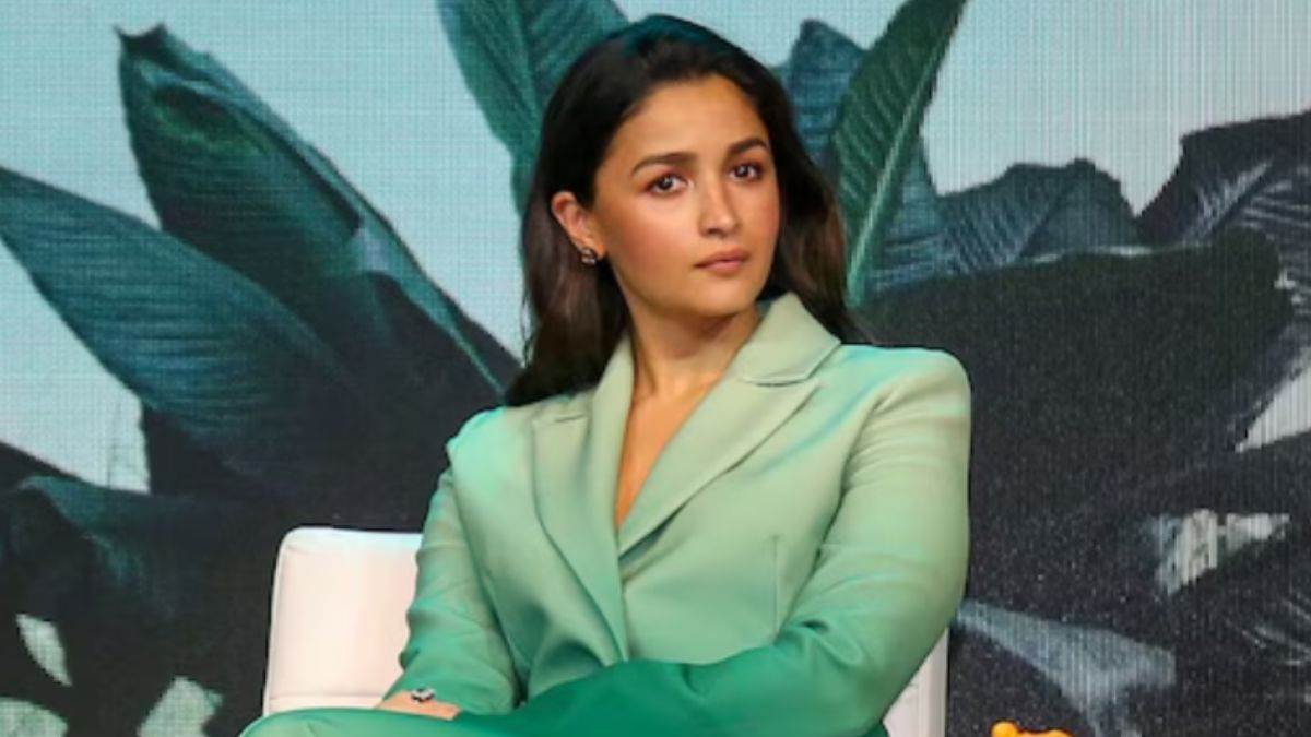 https://www.jagranimages.com/images/newimg/26082025/26_08_2025-alia_bhatt__24025902.jpg