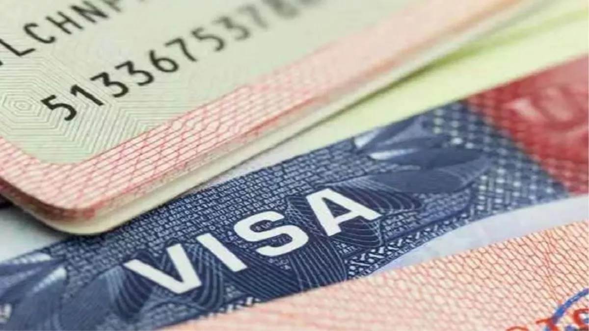 https://www.jagranimages.com/images/newimg/26082025/26_08_2025-canada_visa_1_24025789.jpg