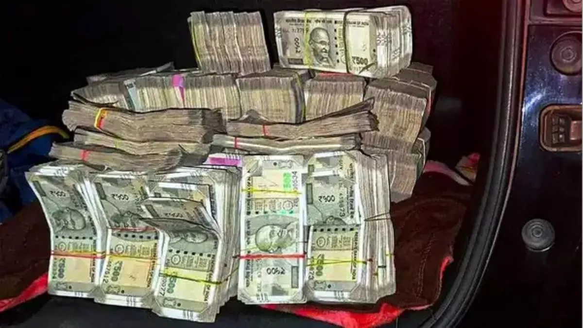https://www.jagranimages.com/images/newimg/26082025/26_08_2025-cash_rupee_24025725.jpg