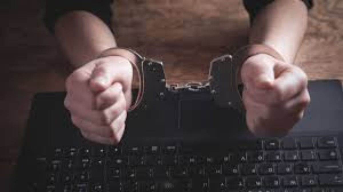 https://www.jagranimages.com/images/newimg/26082025/26_08_2025-digital_arrest_24025757.jpg