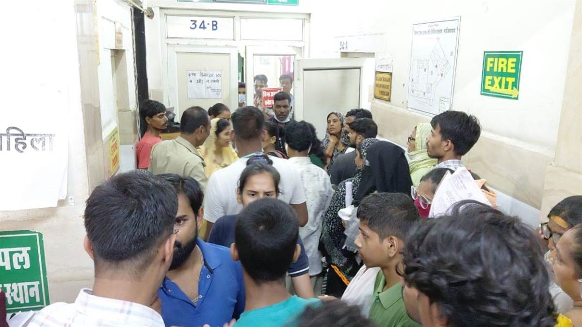https://www.jagranimages.com/images/newimg/26082025/26_08_2025-mmg-hospital_24025147_7428681.jpg