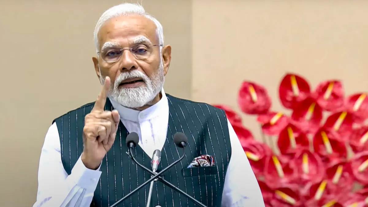 https://www.jagranimages.com/images/newimg/26082025/26_08_2025-pm_modi_76_24025958.jpg