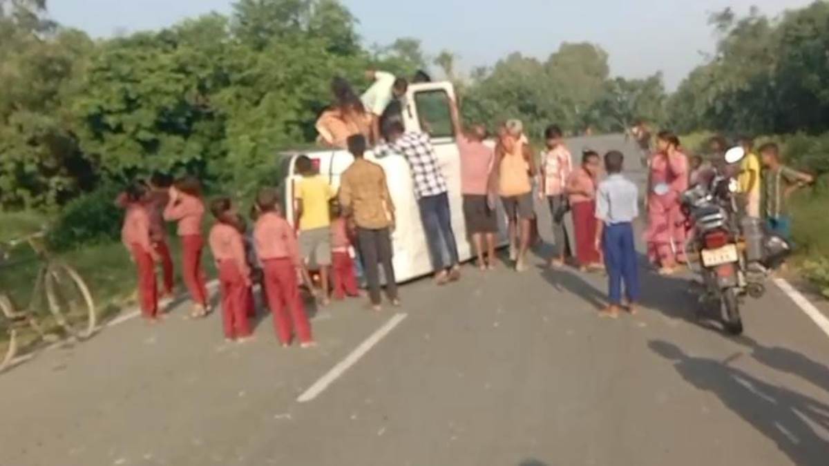 https://www.jagranimages.com/images/newimg/26082025/26_08_2025-sitamarhi_accident_24025884.jpg