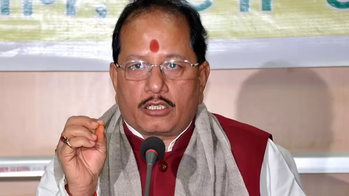 https://www.jagranimages.com/images/newimg/26082025/26_08_2025-vijay_sinha_24025422.jpg
