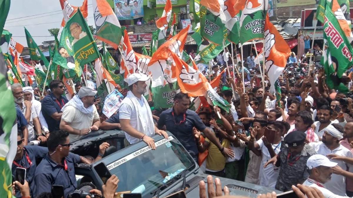 https://www.jagranimages.com/images/newimg/26082025/26_08_2025-voter_rights_yatra_24025601.jpg