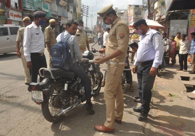 traffic policetransport department launched a campaign two bullet seized 75 vehicles challaned