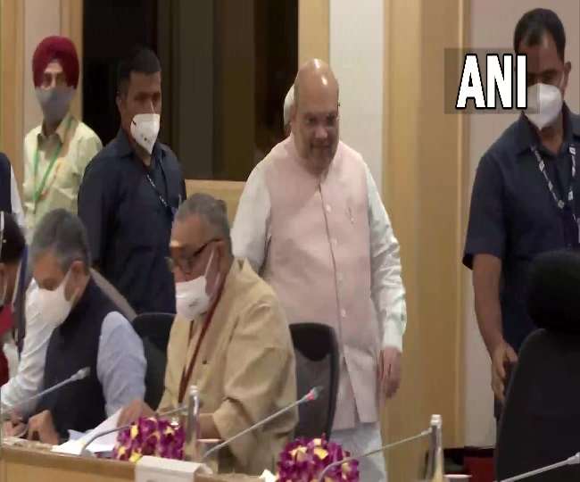 अमित शाह आज दस नक्सल प्रभावित राज्यों के मुख्यमंत्रियों के साथ करेंगे बैठक
