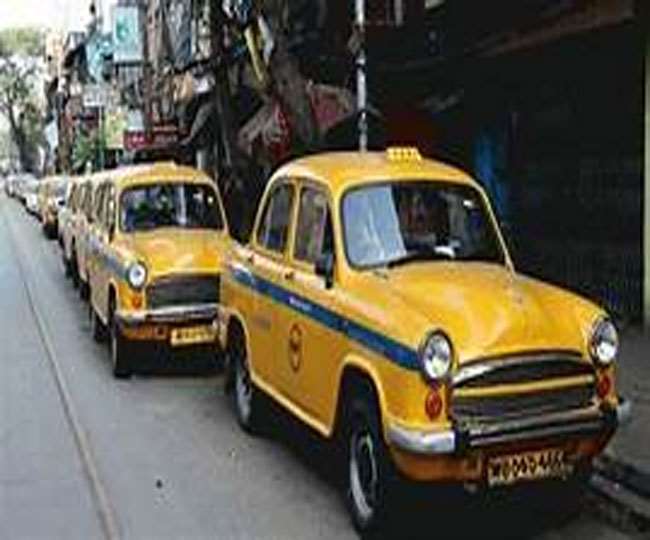 कोलकाता स्टेशन पर बंद है टैक्सी बूथ