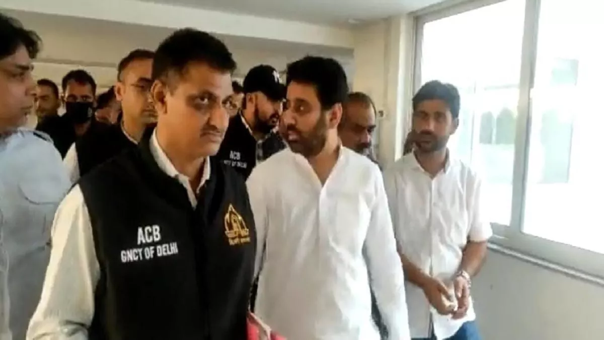 अभी जेल में ही रहेंगे AAP विधायक अमानतुल्लाह खान, दिल्ली कोर्ट ने 14 दिन की न्यायिक हिरासत में भेजा
