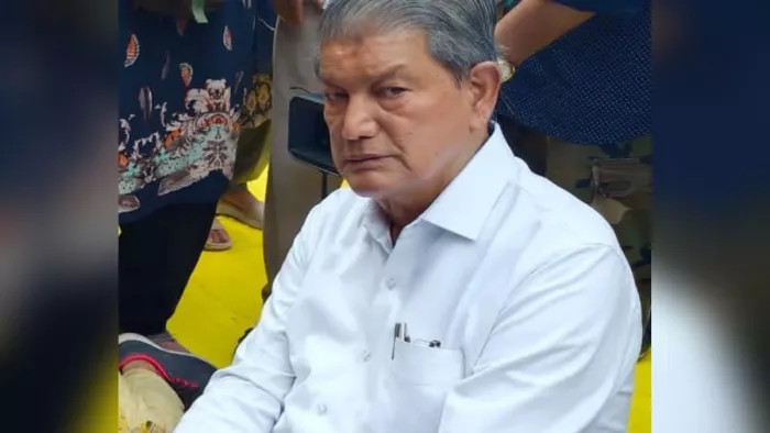 Ankita Murdered Case उत्तराखंड के पूर्व मुख्यमंत्री हरीश रावत ने मृतका अंकिता भंडारी के परिवार से मुलाकात की।