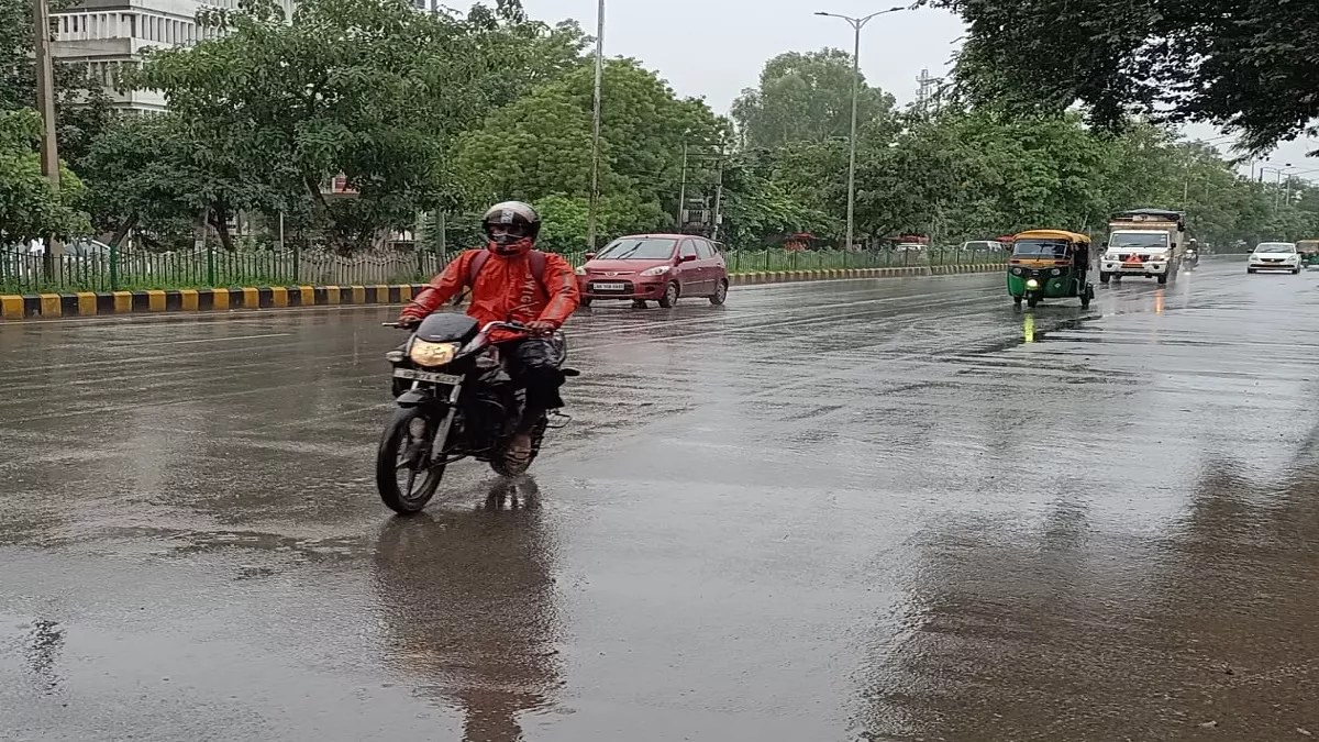 Weather Update: बिहार-झारखंड सहित 16 राज्यों में येलो अलर्ट, दिल्ली में छाया कोहरा, पढ़ें- IMD का लेटेस्ट अपडेट