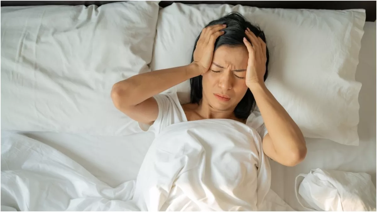 Headache Causes: सुबह उठते ही होता है सिर दर्द, तो हो सकती हैं ये 4 वजहें
