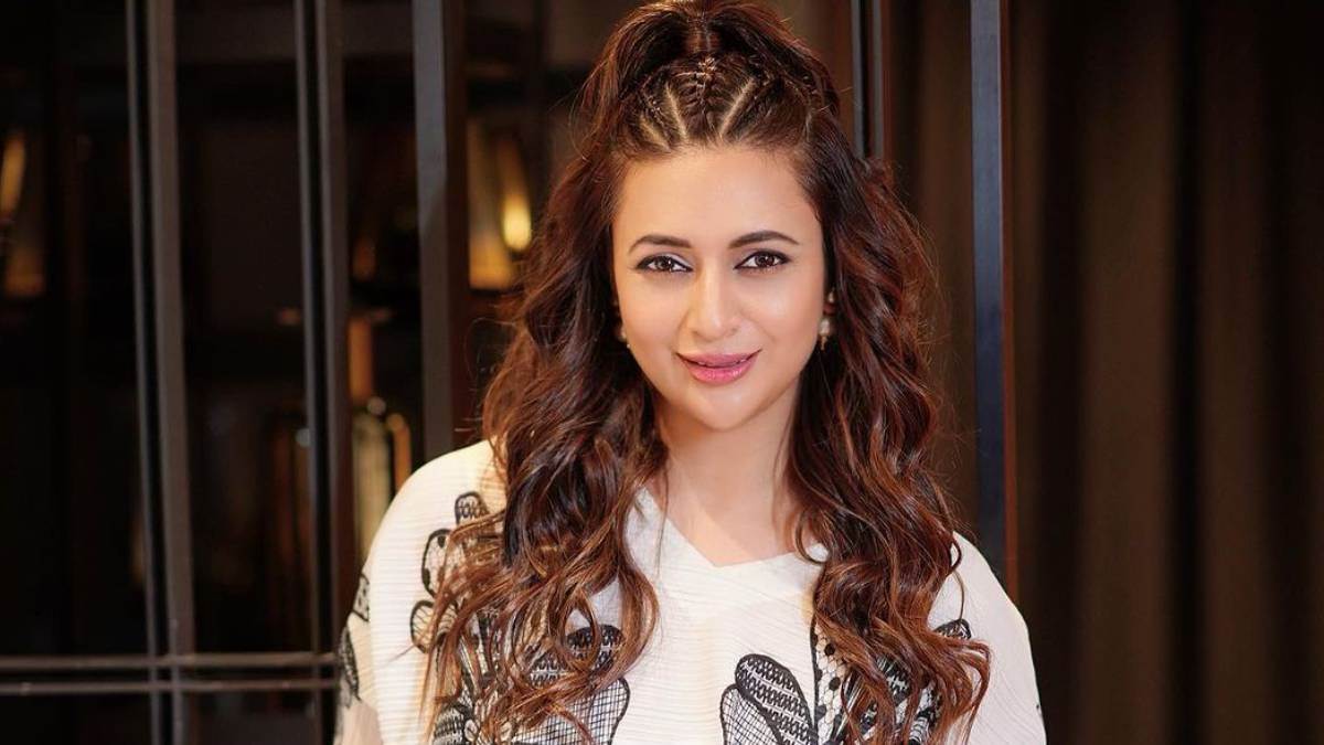 https://www.jagranimages.com/images/newimg/26092023/26_09_2023-divyanka_tripathi_23540388_152914528.jpg