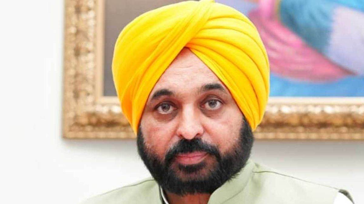 punjab news cm bhagwant mann hospitalized in mohali after sudden health deterioration