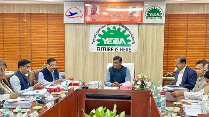 यमुना प्राधिकरण ने बिल्डर बायर एग्रीमेंट के लिए 100 रुपये के स्टांप पेपर को अमान्य घोषित कर दिया।