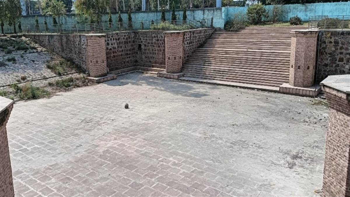 https://www.jagranimages.com/images/newimg/26092025/26_09_2025-26frd_33_26092025_134.jpg