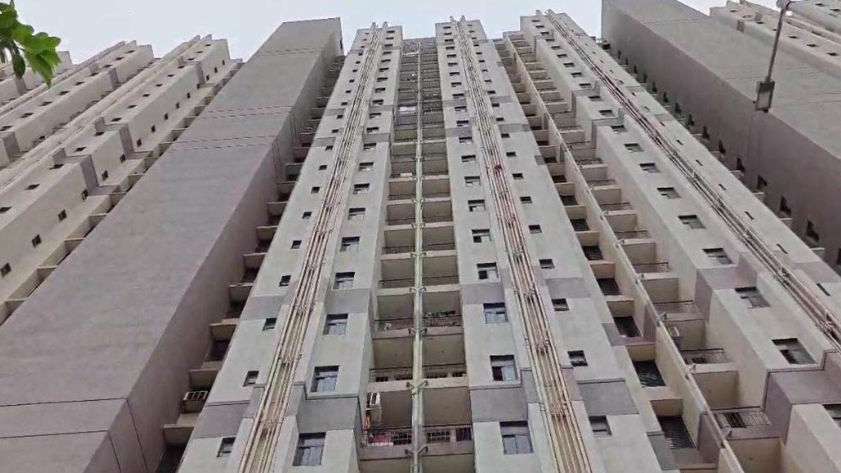 https://www.jagranimages.com/images/newimg/26092025/26_09_2025-delhi-apartments_24060299_52720494.jpg