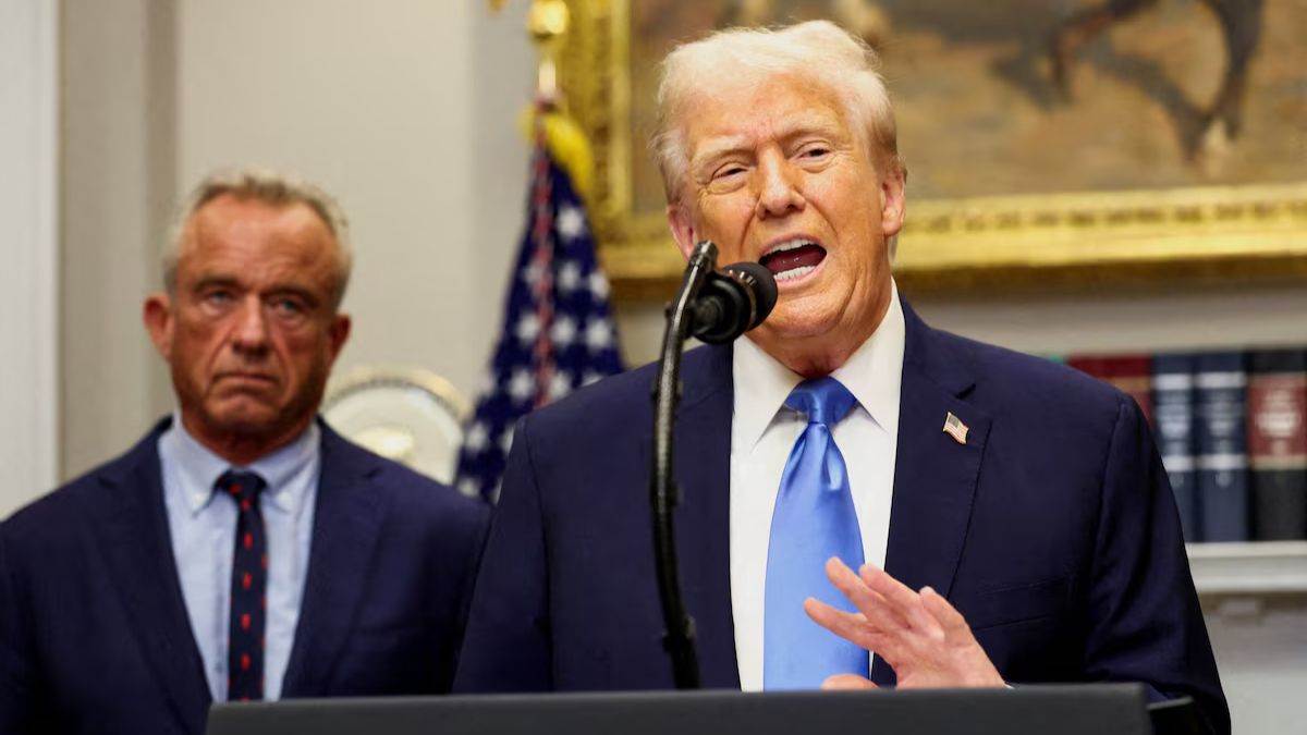 https://www.jagranimages.com/images/newimg/26092025/26_09_2025-donald_trump_medicine_tariff_24061441.jpg