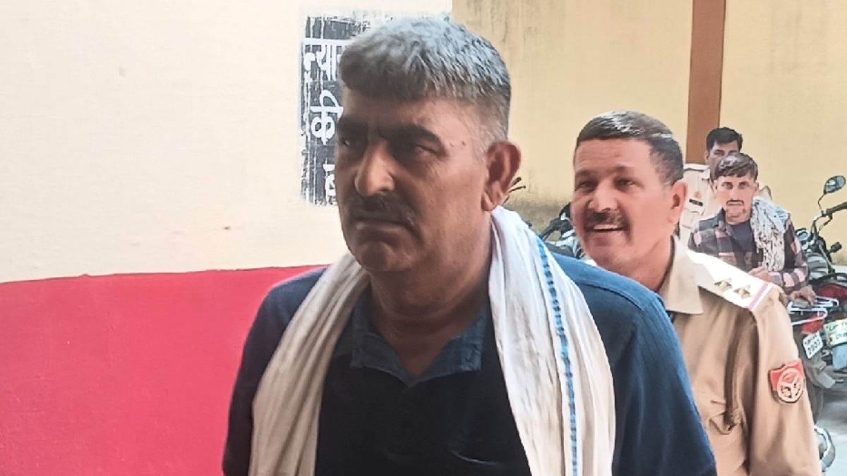 https://www.jagranimages.com/images/newimg/26092025/26_09_2025-farrukhabad_24060490.jpg