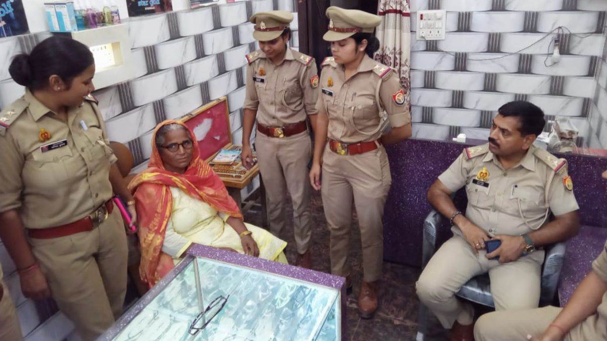 https://www.jagranimages.com/images/newimg/26092025/26_09_2025-hapur_78_24060439.jpg