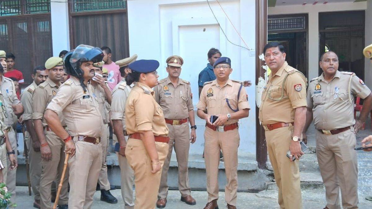 https://www.jagranimages.com/images/newimg/26092025/26_09_2025-hapur_84_24060819.jpg