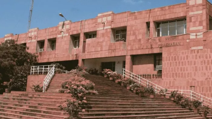 जेएनयू में अनुशासन उल्लंघन के लिए छात्र 'परिसर से बाहर' घोषित।