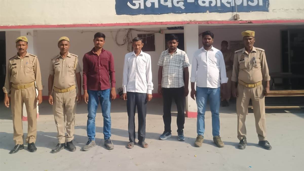 https://www.jagranimages.com/images/newimg/26092025/26_09_2025-kasganj_24061084.jpg