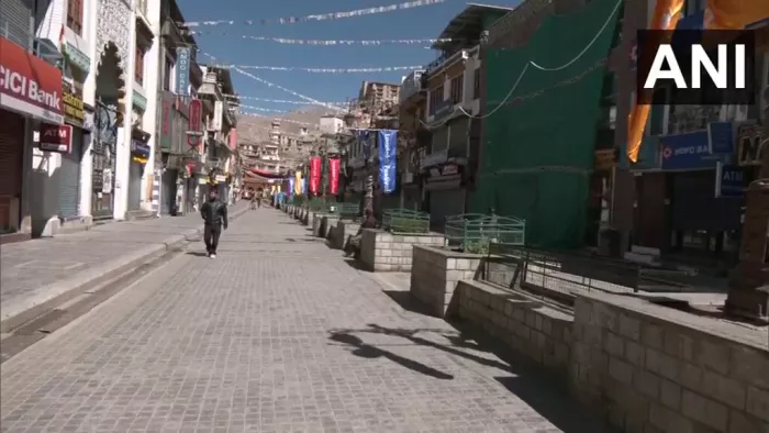 पुलिस अधिकारियों ने कहा कि हिंसा में शामिल हर व्यक्ति को परिणाम भुगतने होंगे।फोटो एएनआई।