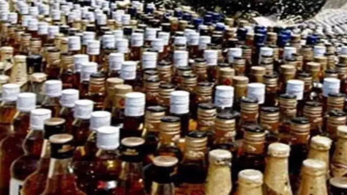 https://www.jagranimages.com/images/newimg/26092025/26_09_2025-liquor_24060215_234123937.jpg