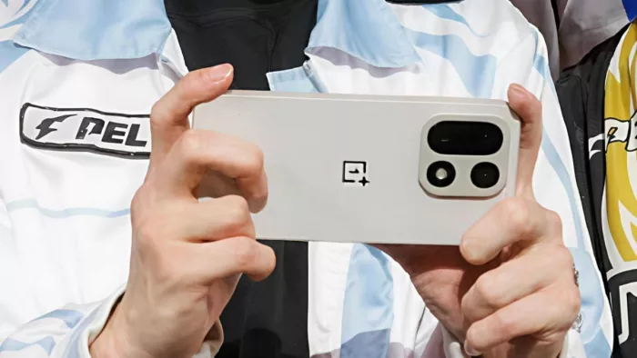 OnePlus 15 स्नैपड्रैगन 8 जेन 5 चिप के साथ जल्द होगा लॉन्च