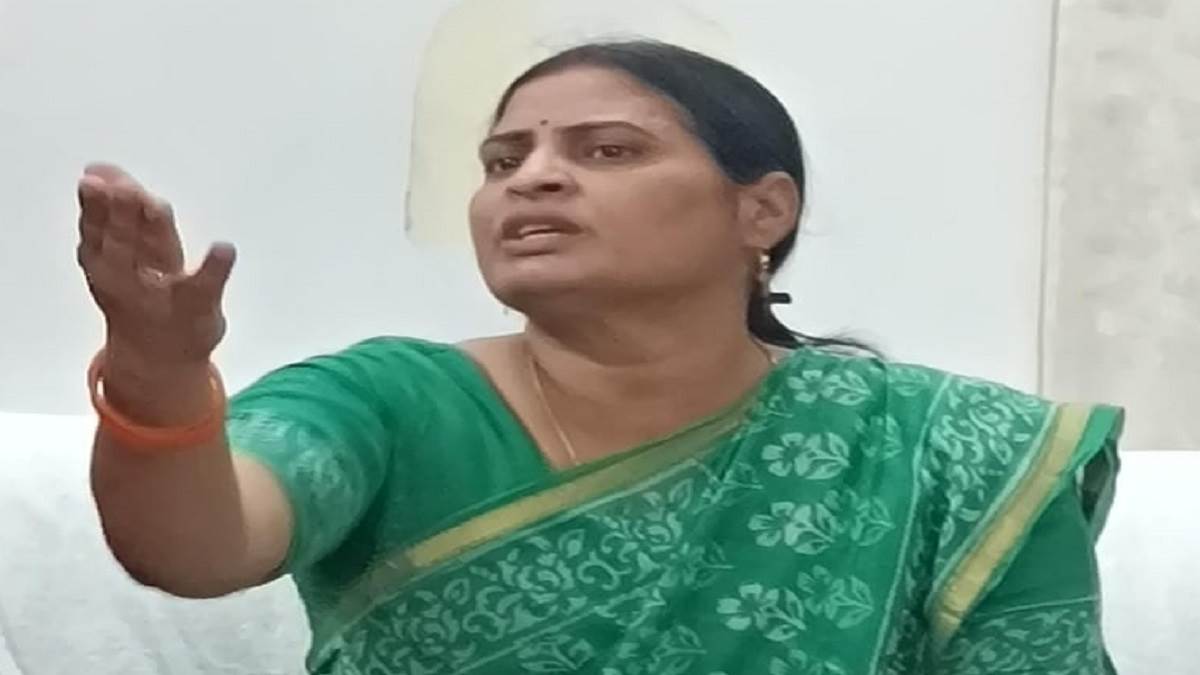 https://www.jagranimages.com/images/newimg/26092025/26_09_2025-pratibha_24060540.jpg