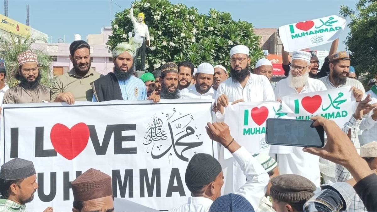 https://www.jagranimages.com/images/newimg/26092025/26_09_2025-ropar_protest_24061029.jpg