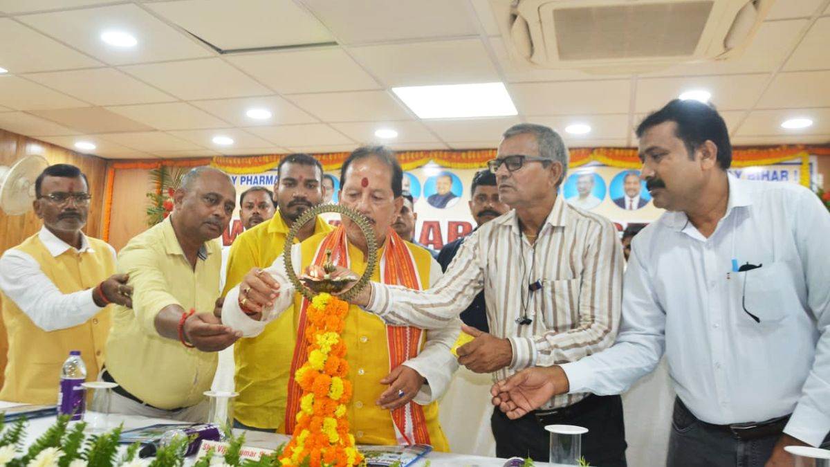 https://www.jagranimages.com/images/newimg/26092025/26_09_2025-vijay_sinha_news_24060127_233956547.jpg