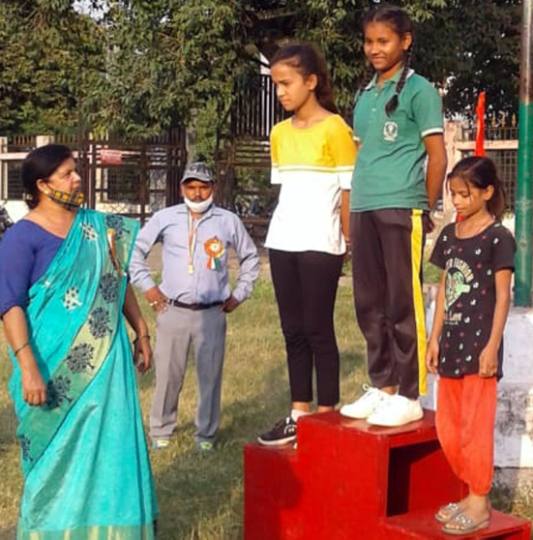 बाजपुर में न्याय पंचायत स्तरीय खेलों में बच्चों ने दिखाई प्रतिभा