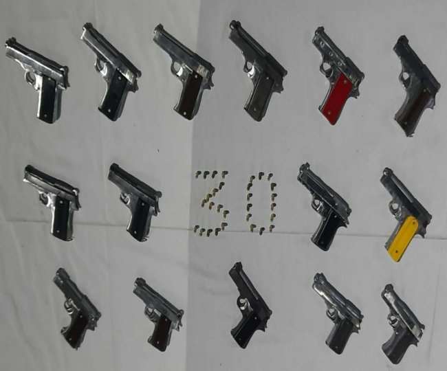दिल्ली में अंतरराज्यीय हथियार तस्करी का भंडाफोड़, दो तस्कर गिरफ्तार