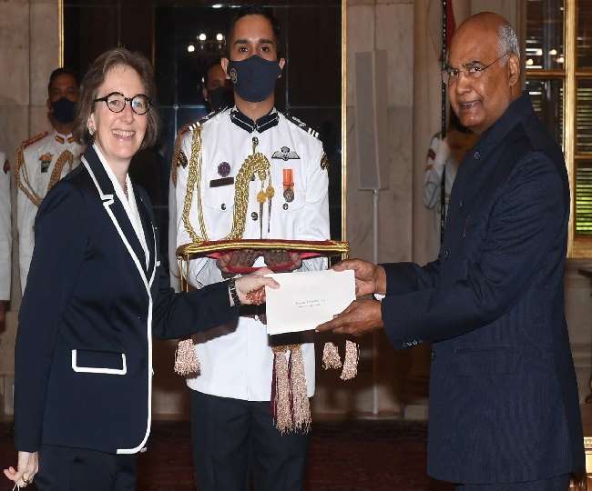 राष्ट्रपति रामनाथ कोविन्द ने इन चार देशों के राजदूतों से आज परिचय पत्र किए स्वीकार