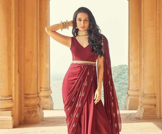 https://www.jagranimages.com/images/newimg/26102021/26_10_2021-shradha_kapoor_saree_look_22150694.jpg