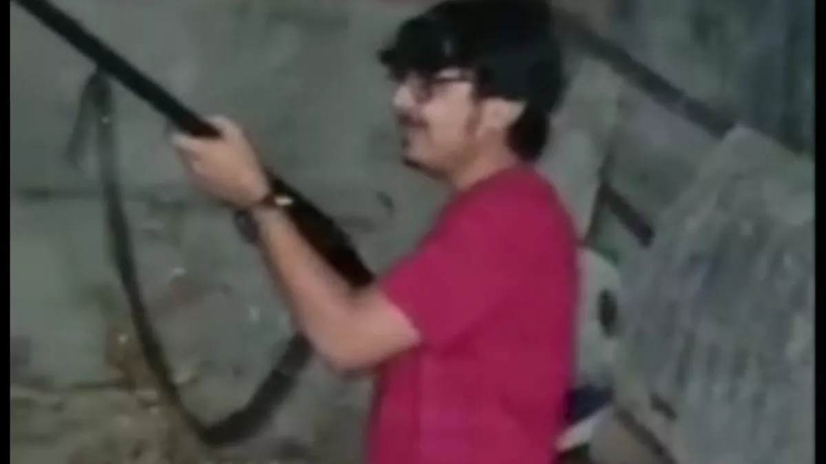 Agra Crime News है दम...किसी में चलाने की, आगरा में पार्षद के बेटे और