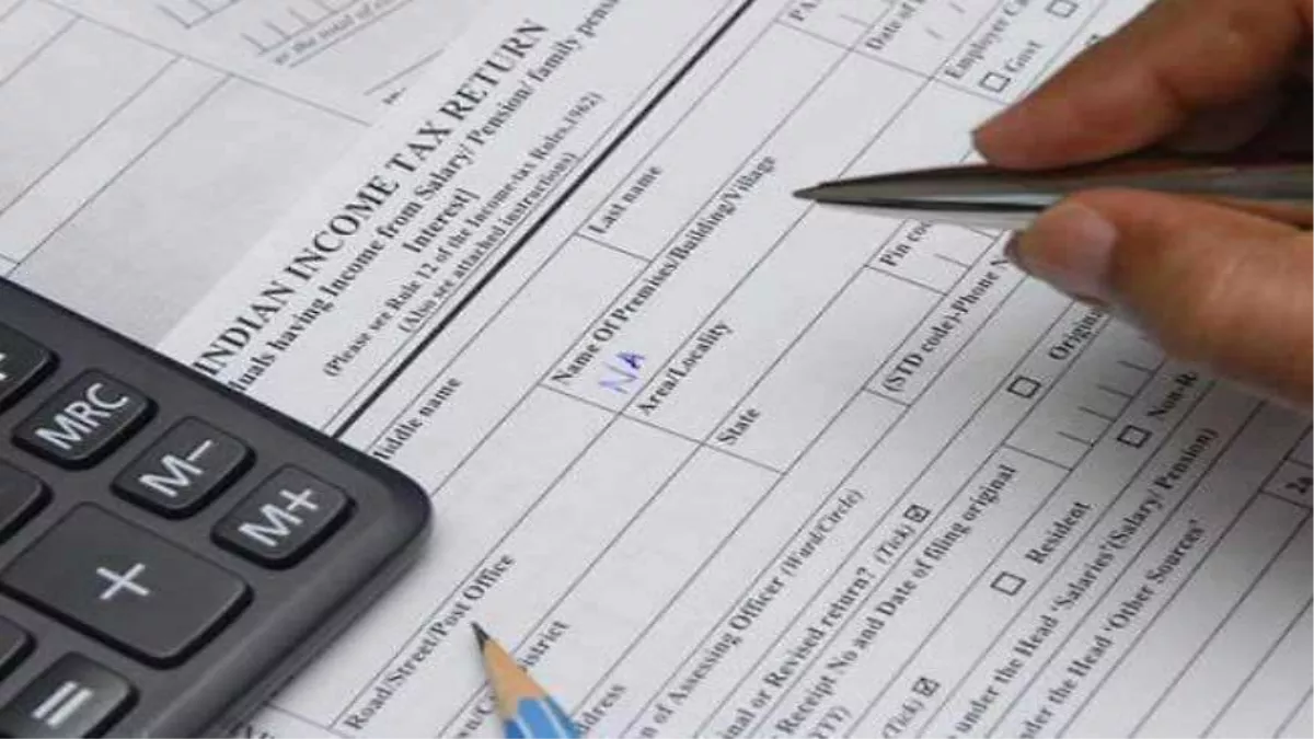 Income Tax: सरकार ने बढ़ाई ITR फाइल करने की अंतिम तिथि, 7 नवंबर तक रिटर्न दाखिल कर सकेंगे कारोबारी